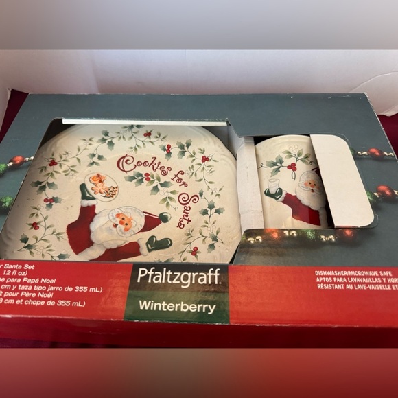 Pfaltzgraff Winterberry Cookies and Milk for Santa Set Open Box - Picture 1 of 13